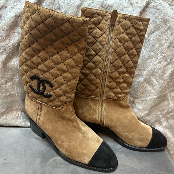 50 MM Chanel CC Quilt High Boots 2021 NWOT - Picture 2 of 5